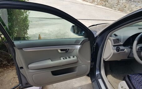 Audi A4, 2006 год, 690 000 рублей, 15 фотография