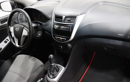 Hyundai Solaris II рестайлинг, 2012 год, 537 000 рублей, 5 фотография