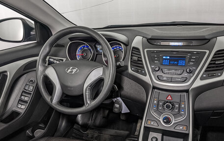 Hyundai Elantra V, 2014 год, 1 200 000 рублей, 26 фотография