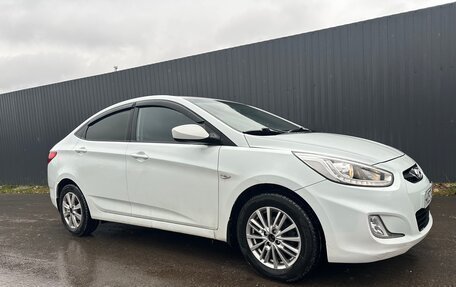 Hyundai Solaris II рестайлинг, 2013 год, 950 000 рублей, 5 фотография