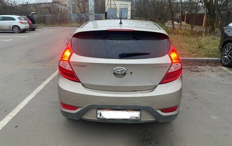 Hyundai Solaris II рестайлинг, 2011 год, 470 000 рублей, 2 фотография