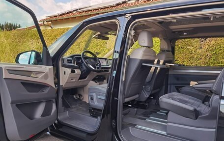 Volkswagen Multivan, 2022 год, 6 600 000 рублей, 14 фотография