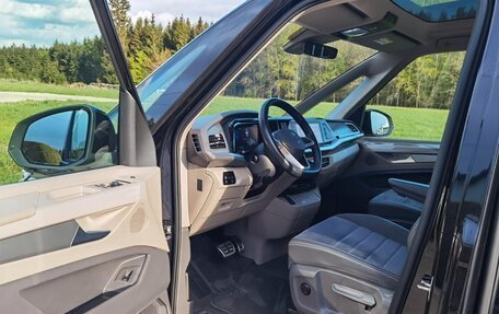 Volkswagen Multivan, 2022 год, 6 600 000 рублей, 13 фотография