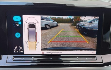 Volkswagen Multivan, 2022 год, 6 600 000 рублей, 16 фотография