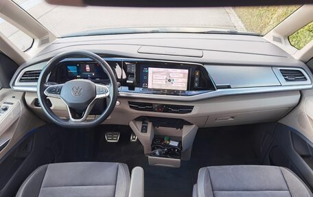 Volkswagen Multivan, 2022 год, 6 600 000 рублей, 18 фотография