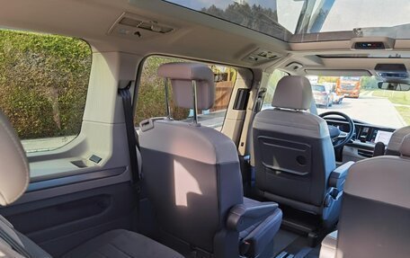 Volkswagen Multivan, 2022 год, 6 600 000 рублей, 25 фотография