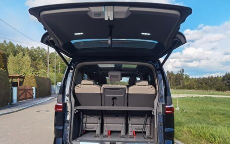 Volkswagen Multivan, 2022 год, 6 600 000 рублей, 28 фотография