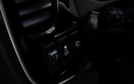 Mitsubishi Outlander III рестайлинг 3, 2019 год, 1 999 000 рублей, 13 фотография