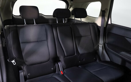 Mitsubishi Outlander III рестайлинг 3, 2019 год, 1 999 000 рублей, 24 фотография