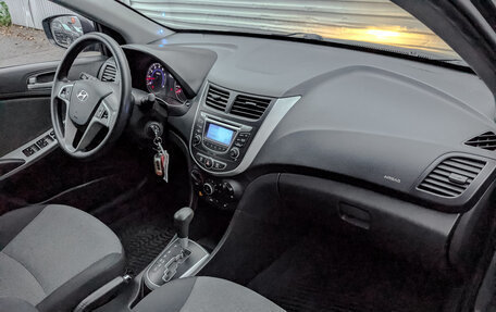 Hyundai Solaris II рестайлинг, 2013 год, 995 000 рублей, 13 фотография