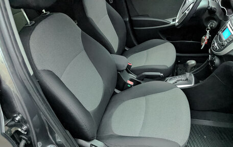 Hyundai Solaris II рестайлинг, 2013 год, 995 000 рублей, 23 фотография