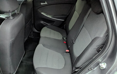 Hyundai Solaris II рестайлинг, 2013 год, 995 000 рублей, 18 фотография