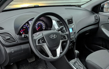 Hyundai Solaris II рестайлинг, 2013 год, 995 000 рублей, 15 фотография