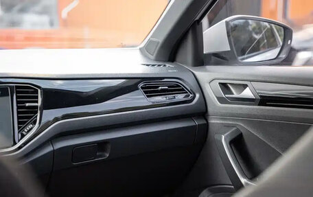 Volkswagen T-Roc I, 2021 год, 1 650 213 рублей, 18 фотография