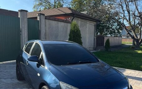 Opel Astra J, 2011 год, 650 000 рублей, 4 фотография