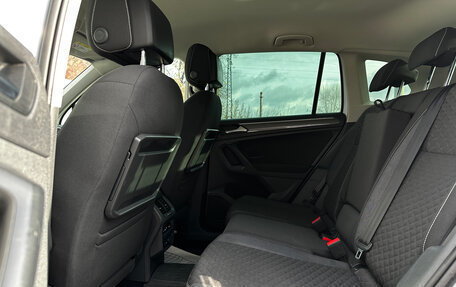 Volkswagen Tiguan II, 2018 год, 2 099 000 рублей, 17 фотография