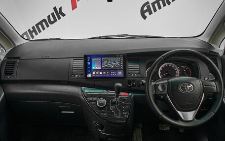 Toyota ISis I, 2013 год, 1 495 000 рублей, 10 фотография