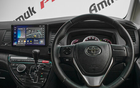 Toyota ISis I, 2013 год, 1 495 000 рублей, 11 фотография