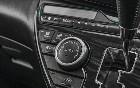 Toyota ISis I, 2013 год, 1 495 000 рублей, 16 фотография