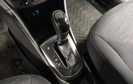 Hyundai Solaris II рестайлинг, 2015 год, 1 110 000 рублей, 14 фотография