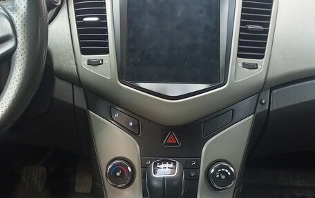 Chevrolet Cruze II, 2009 год, 430 000 рублей, 7 фотография