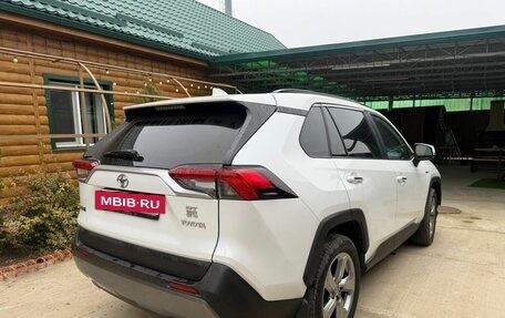 Toyota RAV4, 2020 год, 2 950 000 рублей, 5 фотография