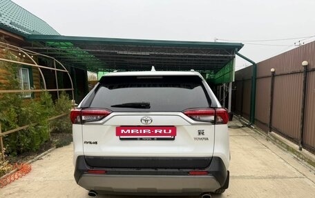 Toyota RAV4, 2020 год, 2 950 000 рублей, 6 фотография