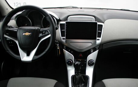 Chevrolet Cruze II, 2011 год, 559 000 рублей, 8 фотография