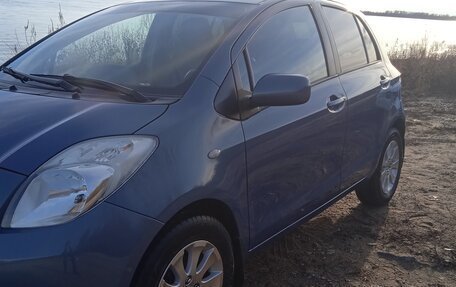 Toyota Yaris III рестайлинг, 2008 год, 660 000 рублей, 5 фотография