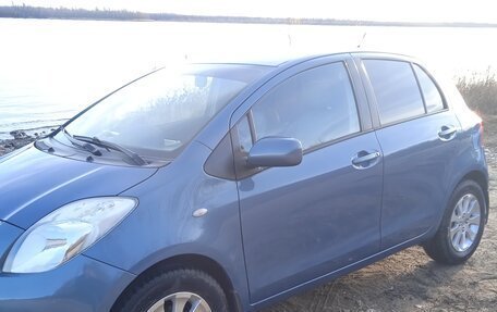 Toyota Yaris III рестайлинг, 2008 год, 660 000 рублей, 2 фотография