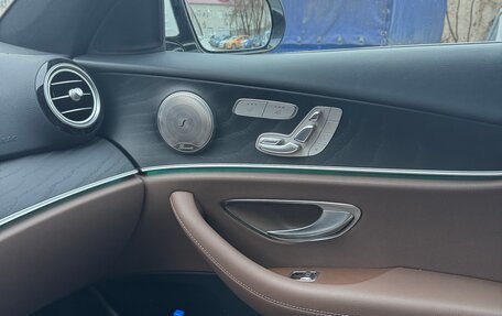 Mercedes-Benz E-Класс, 2021 год, 4 400 000 рублей, 10 фотография