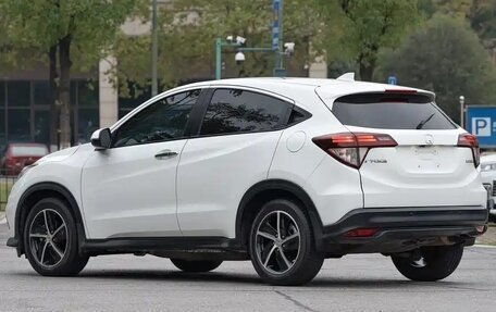 Honda Vezel, 2021 год, 1 915 000 рублей, 6 фотография
