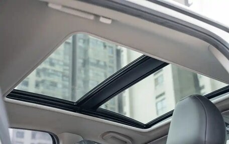 Honda Vezel, 2021 год, 1 915 000 рублей, 15 фотография