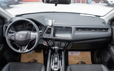 Honda Vezel, 2021 год, 1 915 000 рублей, 16 фотография