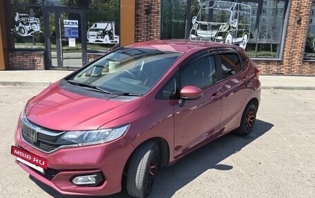 Honda Fit III, 2018 год, 1 150 000 рублей, 3 фотография