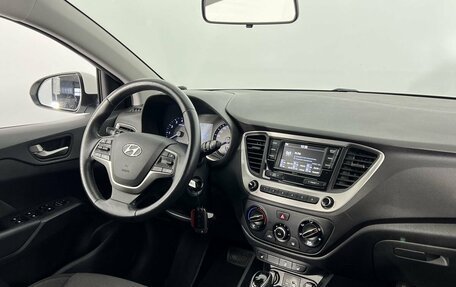 Hyundai Solaris II рестайлинг, 2017 год, 1 210 000 рублей, 14 фотография