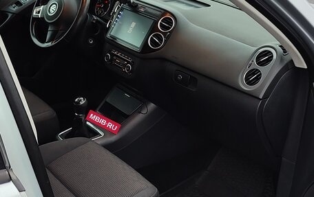 Volkswagen Tiguan I, 2011 год, 1 000 000 рублей, 18 фотография