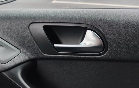 Volkswagen Tiguan I, 2011 год, 1 000 000 рублей, 37 фотография