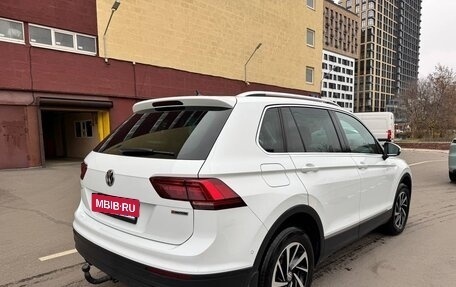 Volkswagen Tiguan II, 2018 год, 3 050 000 рублей, 4 фотография