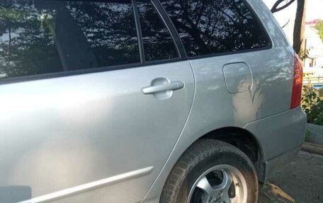 Toyota Corolla, 2005 год, 670 000 рублей, 2 фотография