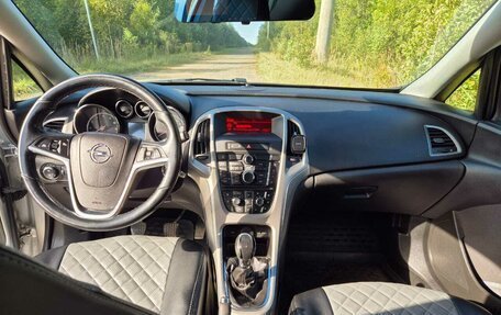 Opel Astra J, 2011 год, 750 000 рублей, 7 фотография