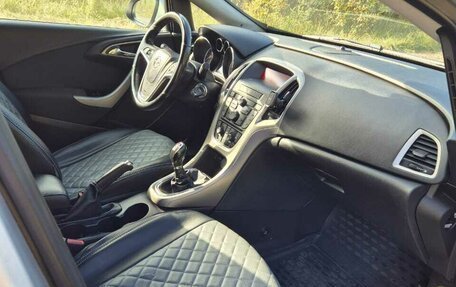 Opel Astra J, 2011 год, 750 000 рублей, 8 фотография