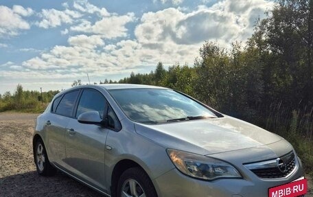 Opel Astra J, 2011 год, 750 000 рублей, 2 фотография