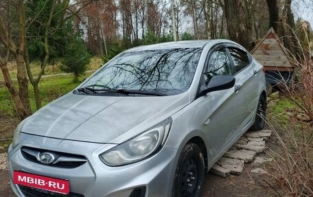 Hyundai Solaris II рестайлинг, 2014 год, 600 000 рублей, 3 фотография