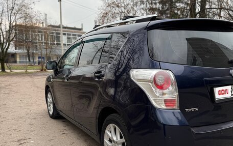 Toyota Verso I, 2010 год, 1 050 000 рублей, 4 фотография