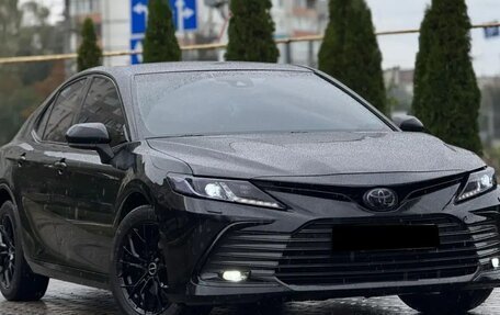 Toyota Camry, 2022 год, 2 300 000 рублей, 7 фотография