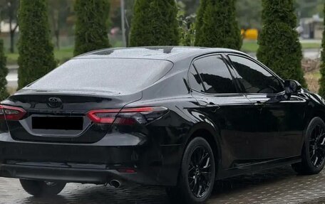 Toyota Camry, 2022 год, 2 300 000 рублей, 14 фотография