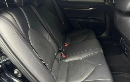 Toyota Camry, 2022 год, 2 300 000 рублей, 16 фотография