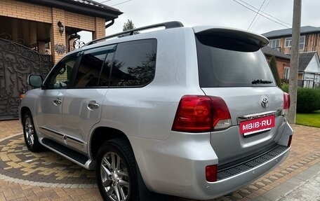Toyota Land Cruiser 200, 2015 год, 3 590 000 рублей, 6 фотография