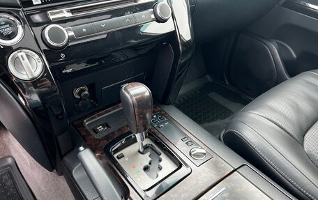 Toyota Land Cruiser 200, 2015 год, 3 590 000 рублей, 17 фотография